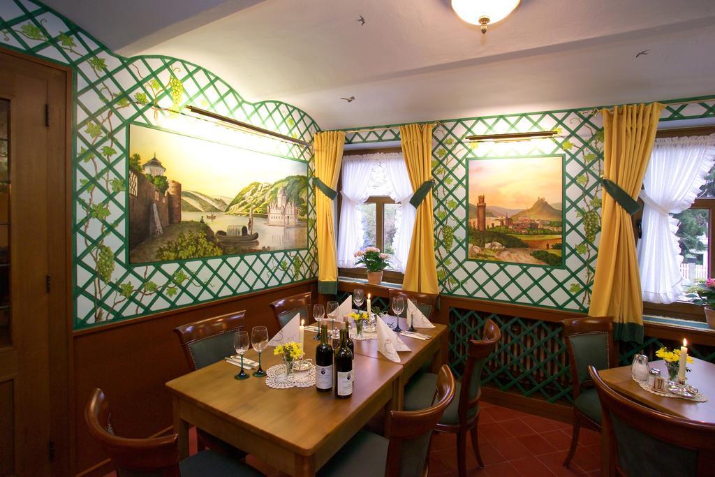 Gasthaus Weingut Stahl Oberwesel Exterior photo